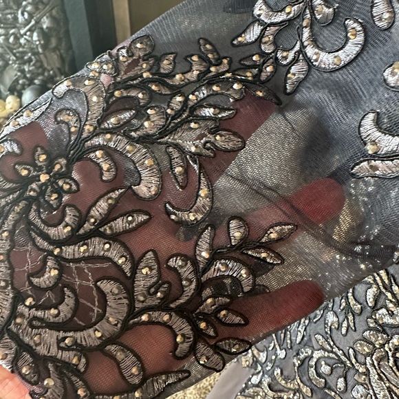 MGNY Madeline Gardner Formal Mother Of The Bride Charcoal Floor Length Bead 8/10 - Picture 3 of 16